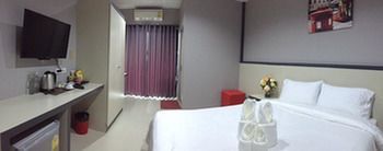 Avenue Residence Nakhon Si Thammarat Zewnętrze zdjęcie